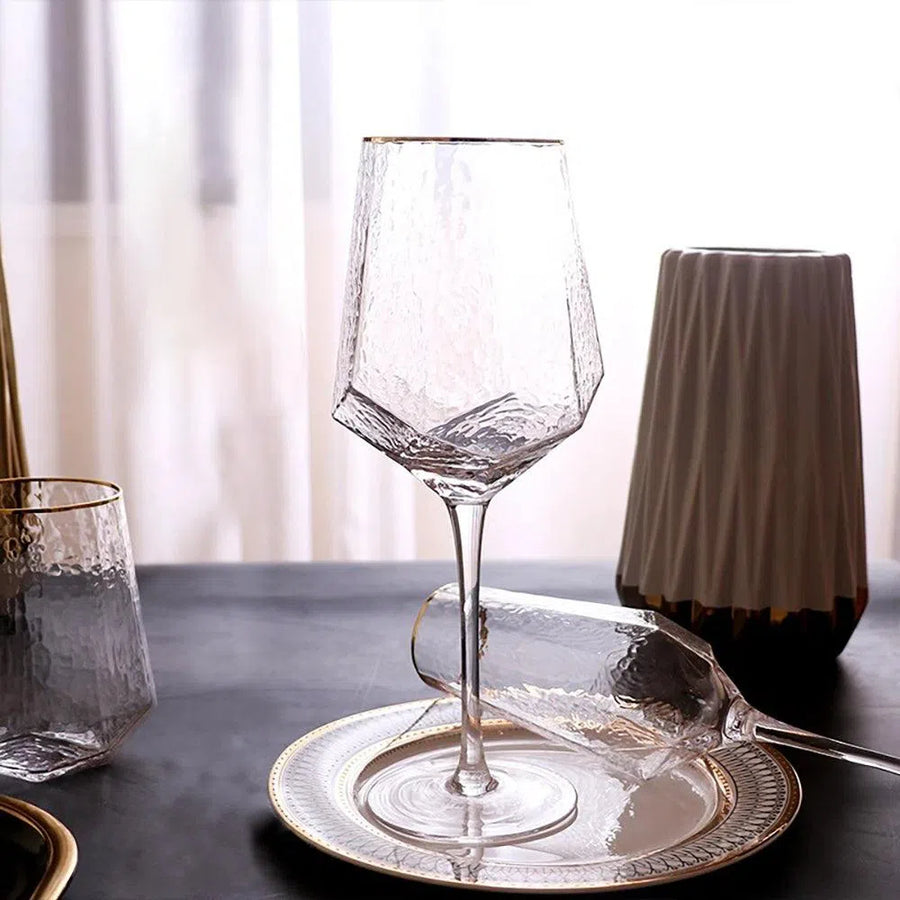 Jogo 2 Taças para Vinho Vidro Cristalino Borda Dourada Taj 600ml