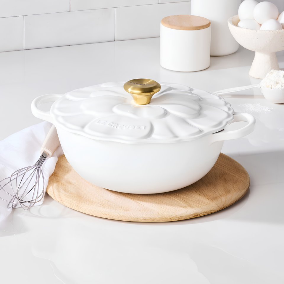 PRÉ-VENDA: Panela Le Creuset Marmita Petal Signature Branca 26cm