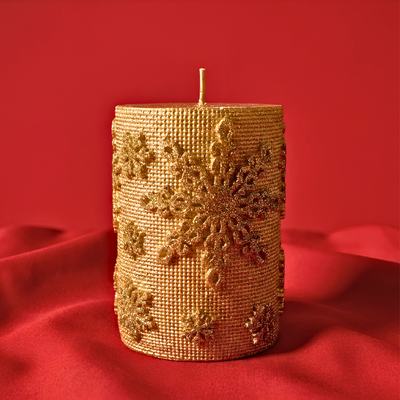 Vela Decorativa Natal Parafina Detalhes Rendada Dourada Pequena