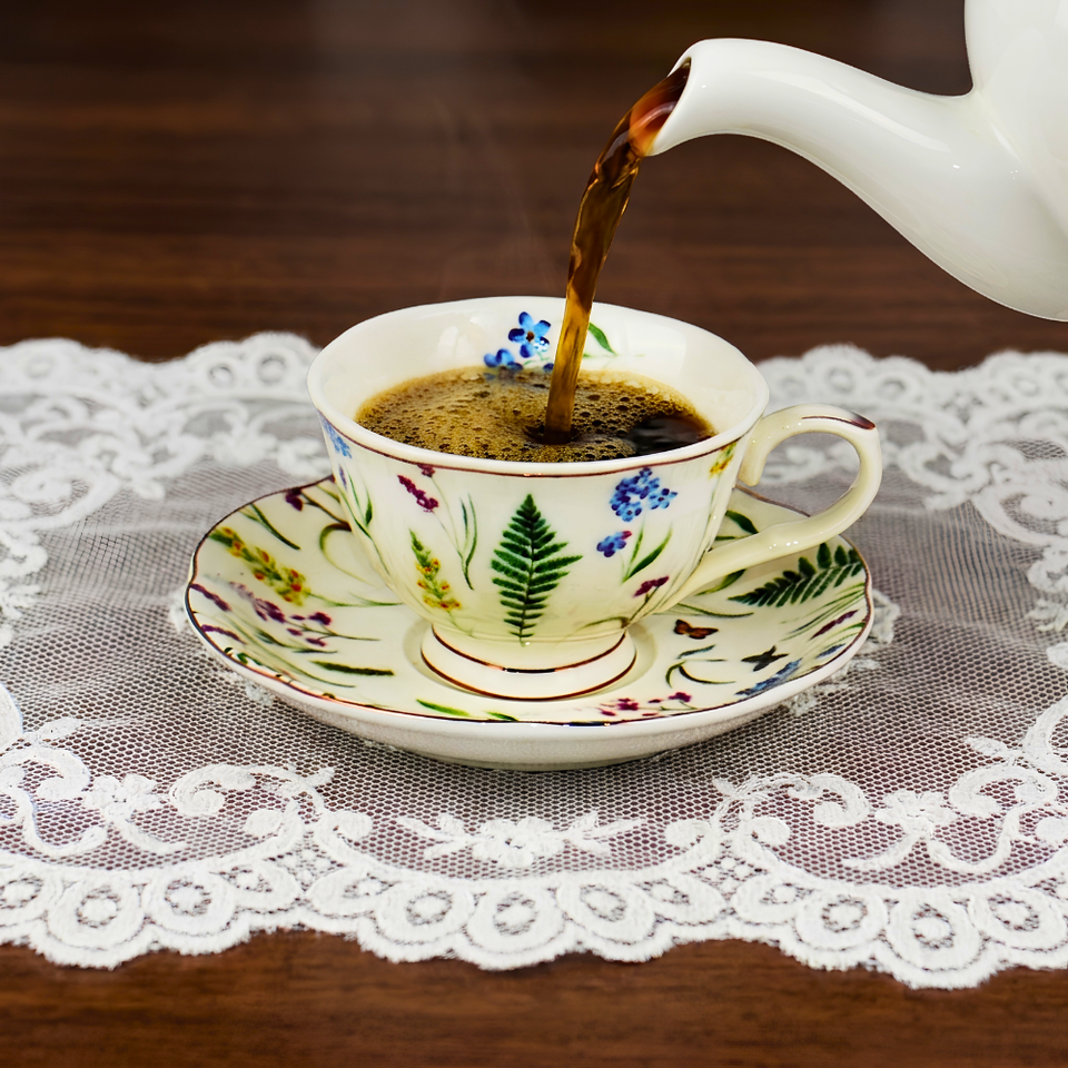 Jogo 6 Xícaras de Café com Pires Jardim Inglês Cerâmica Filete Dourado 120ml