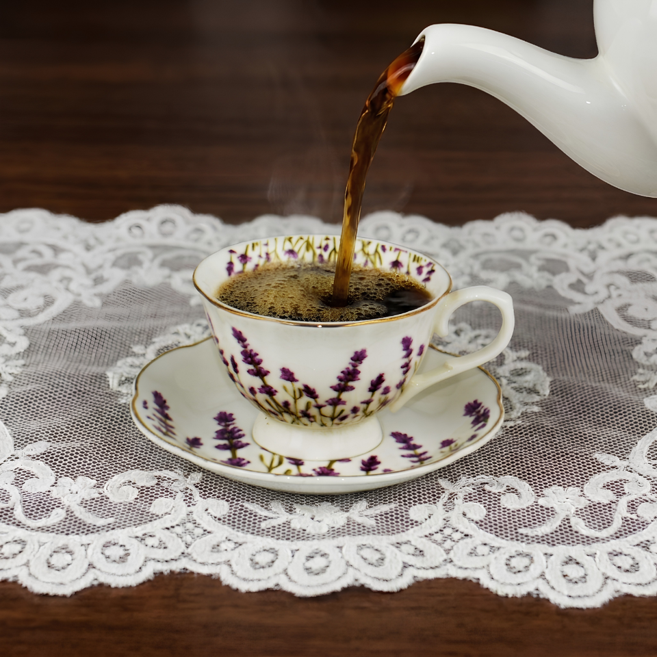 Jogo 6 Xícaras de Café com Pires Jardim de Lavanda Cerâmica Filete Dourado 120ml
