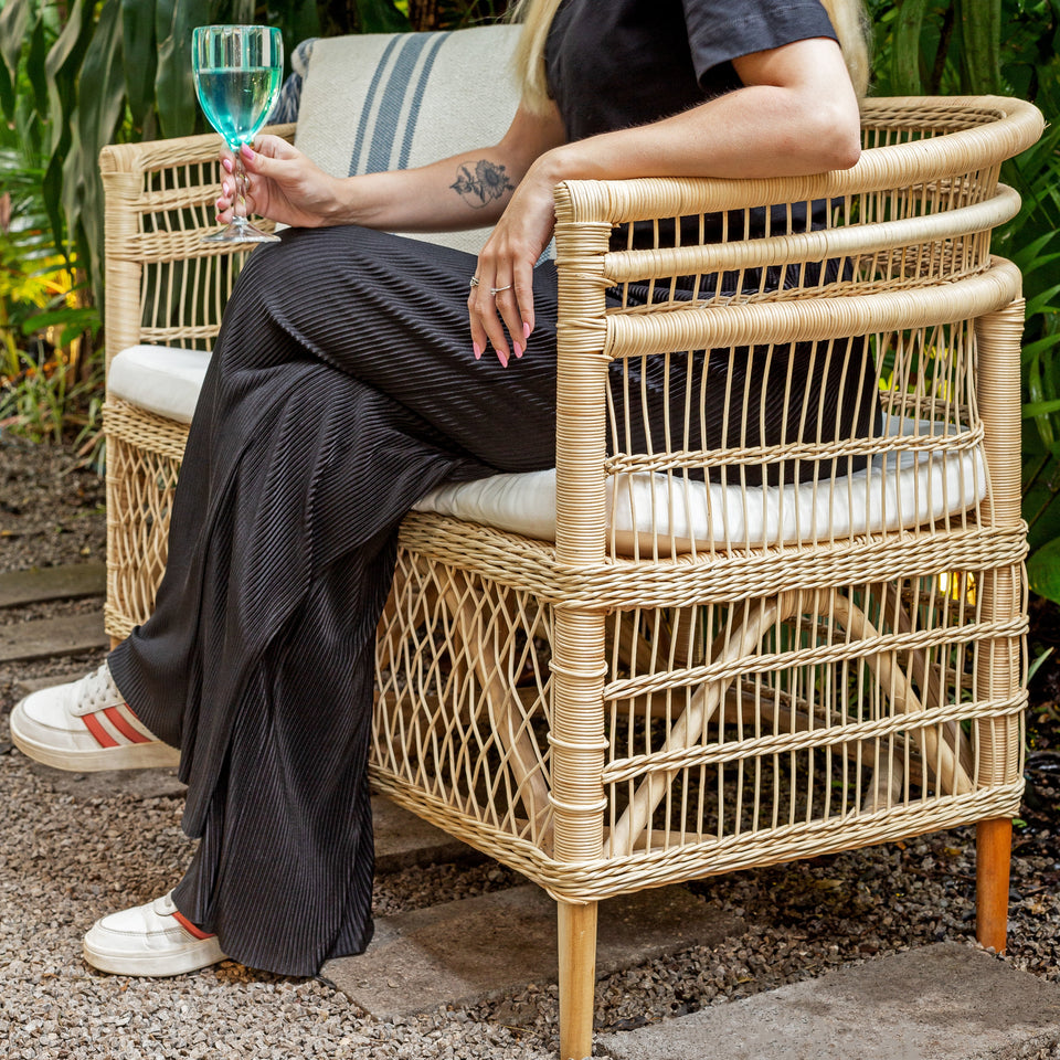 Sofá 2 Lugares Pitrit Rattan Bahali 120x65x82cm