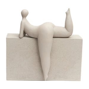 Escultura Mulher em Poliresina Areia Harmonia Mart 38,5x38,5x18cm