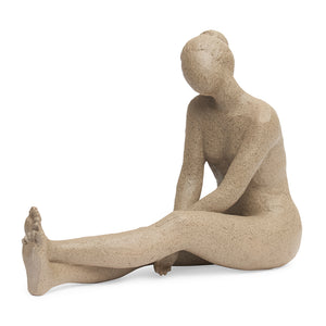 Escultura Mulher em Poliresina Areia Serena Mart 21,5x11x29cm