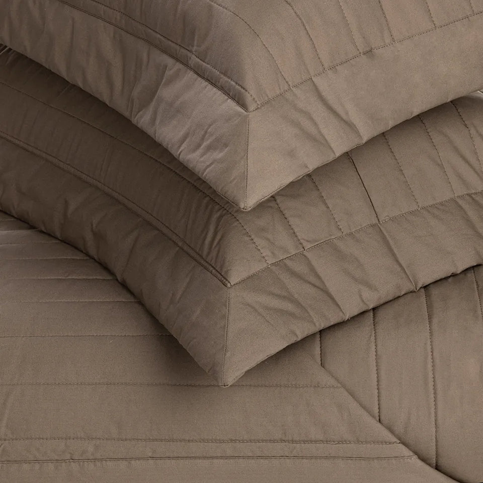 Jogo de Colcha King Monteleone 3 Pçs 200 Fios Percal 100% Algodão Marrone Trussardi