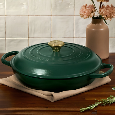 PRÉ-VENDA: Caçarola Buffet Signature Foret com Pegador Dourado 3,5L 30cm Le Creuset
