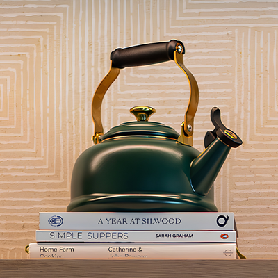 PRÉ-VENDA: Chaleira Tradicional Com Apito 1,6L Foret Le Creuset