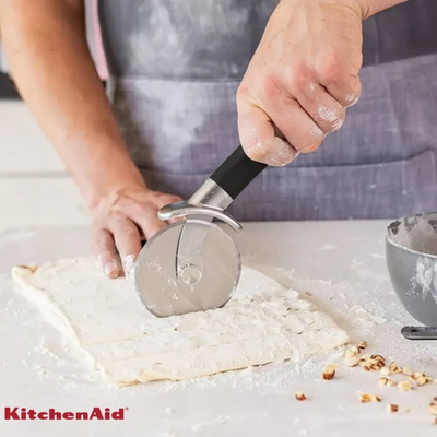 Cortador de Pizza Profissional Lamina Inox Preto KitchenAid