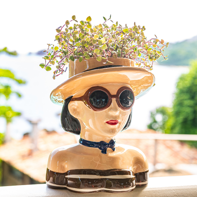 Vaso Mulher Chapéu Ceram 21cm Tuut