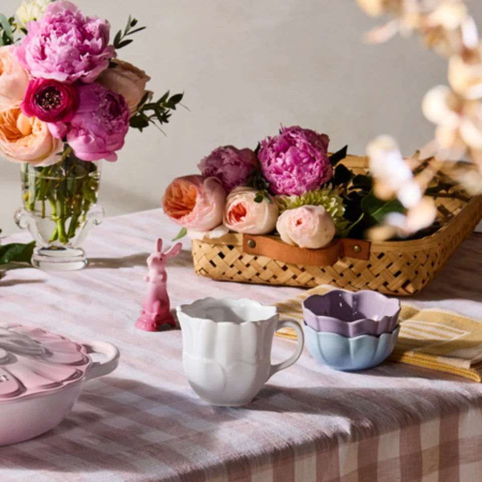 Caneca Cerâmica Anemone Petal Branca 330ml Le Creuset