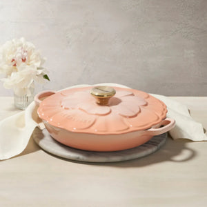 Caçarola Buffet Signature Petal Peche com Pegador Dourado 2,2L 26cm Le Creuset