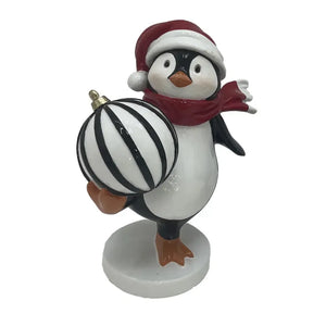 Adorno Decorativo Natal Resina Pinguim Preto / Branco com Bola Preta