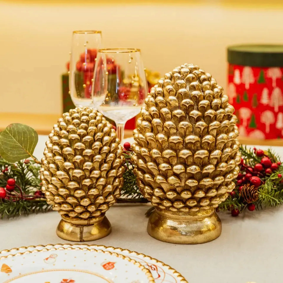Adorno Decorativo Natal Resina Pinha Dourada 16,5x10