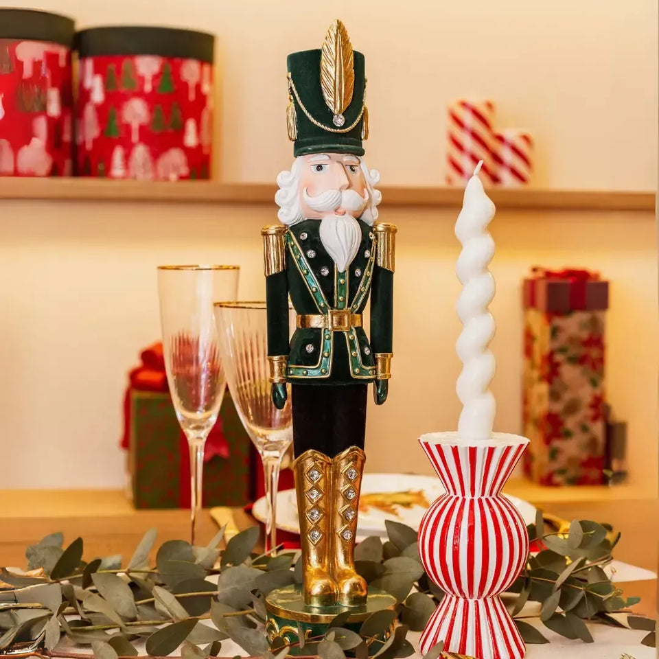 Adorno Decorativo Natal Resina Soldado Quebra Nozes Preto / Verde / Dourado 43x9cm