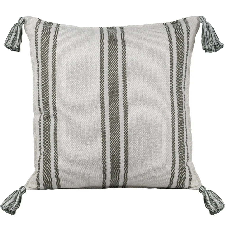 Almofada Bouclé Verde 60x60 Listra e Pingente de Tecido