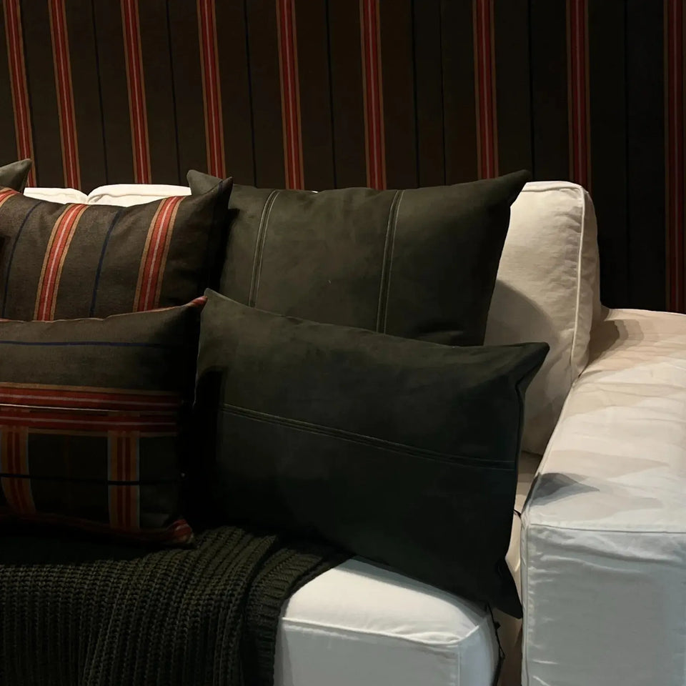 Almofada Camurça 60x60 Pesponto Musgo