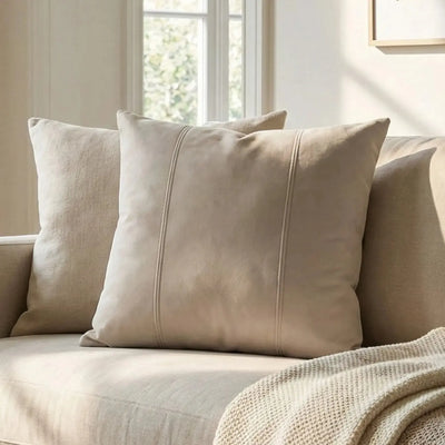 Almofada Camurça 60x60 Pesponto Natural