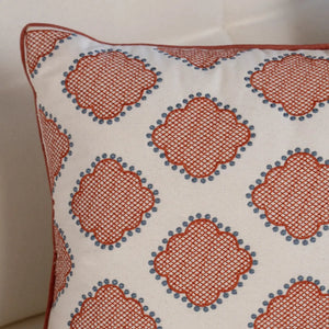 Almofada Sarja Cru 35x52 Bordado Terracota Fino Indiano Taj