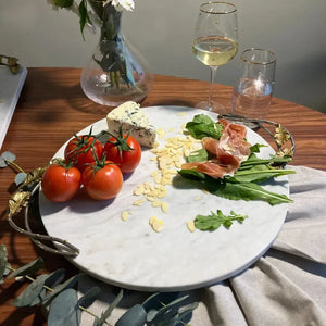 Bandeja Redonda Marmore com Alças Folhas Metal Object Bahali 40,5cm