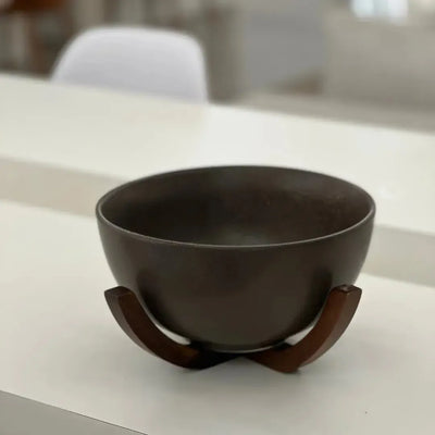 Bowl Cerâmica Marrom com Base de Madeira 23cm Linha Sintonia