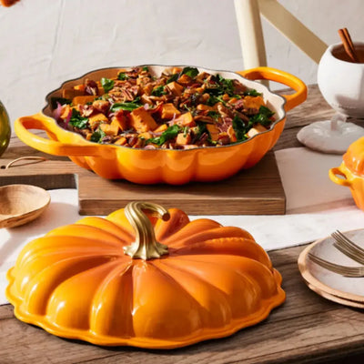 Caçarola Buffet Abóbora Halloween Signature Marronier com Pegador Dourado 2,5L 28cm Le Creuset