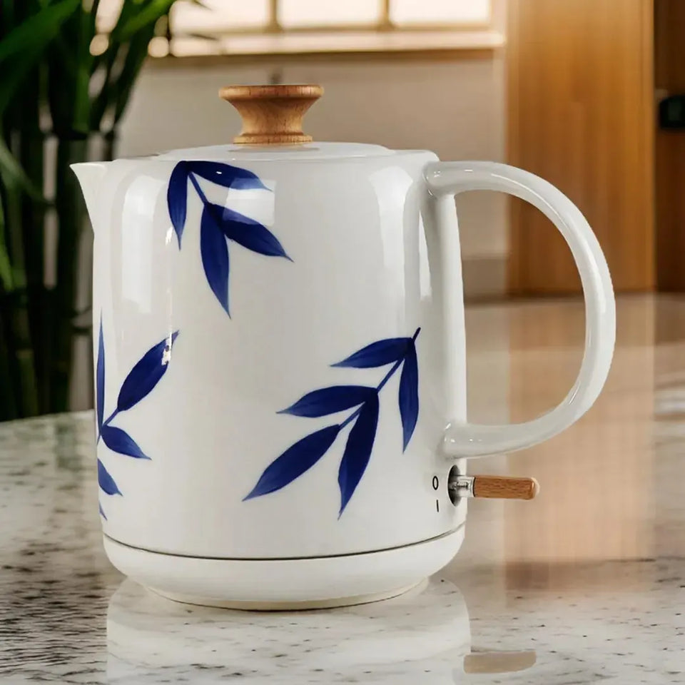 Chaleira Elétrica Porcelana Elegance Branca / Azul 1L 127V Tuut