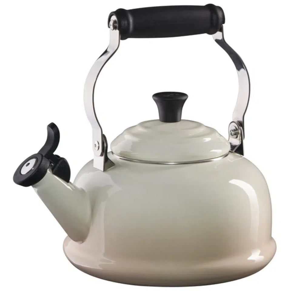 Chaleira Tradicional Com Apito 1,6L Meringue Le Creuset