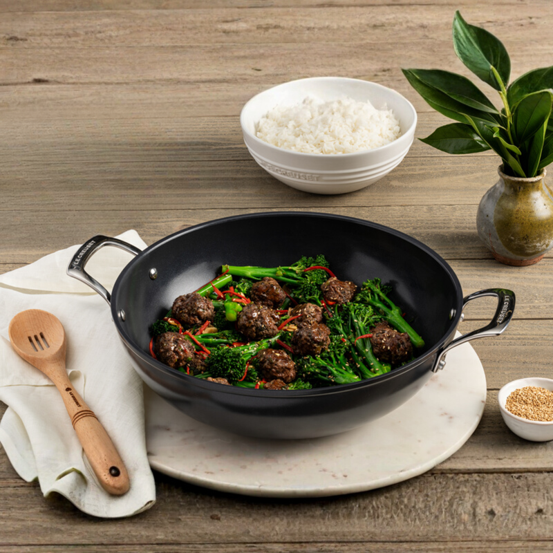 Wok com Alça Antiaderente 32cm ENSC Le Creuset