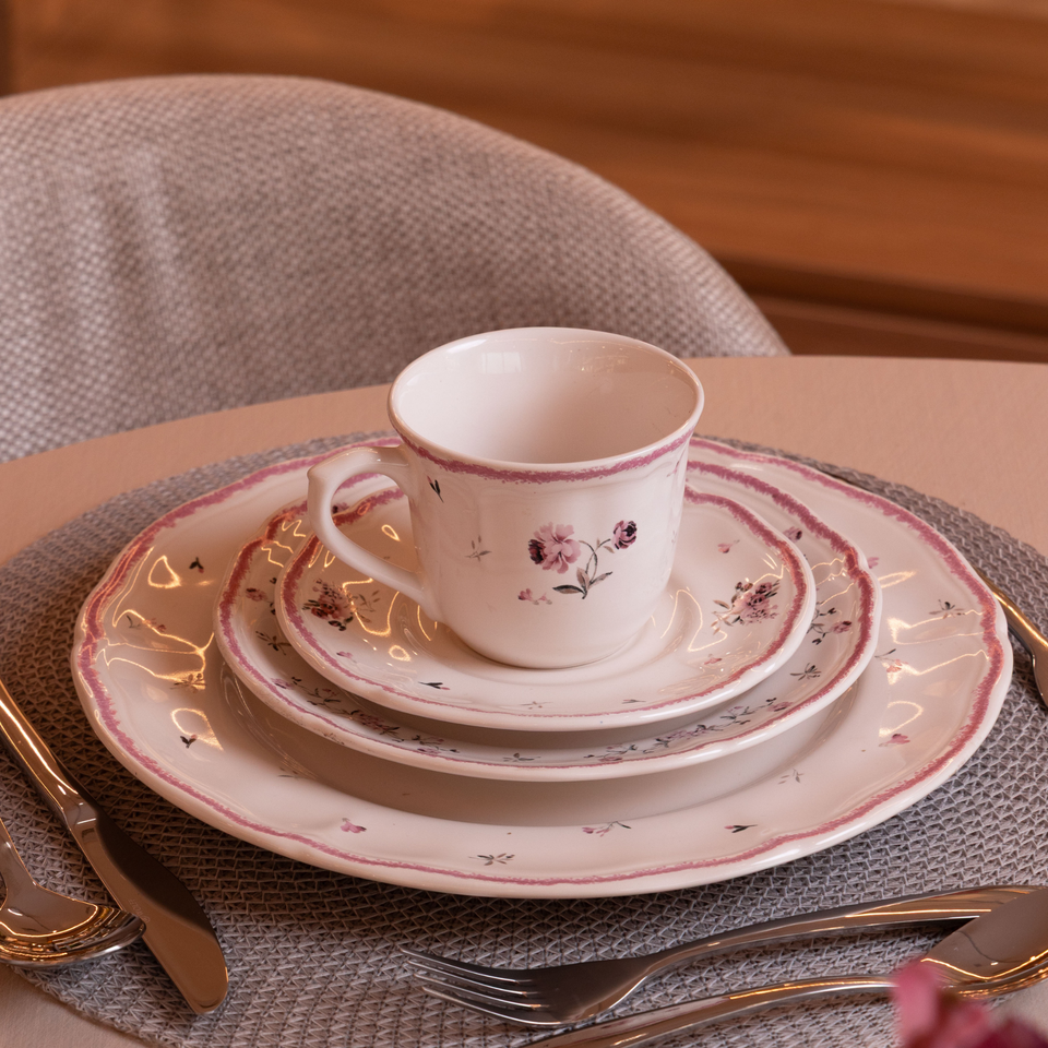 Conjunto 4 Xícaras de Chá com Pires Cerâmica Florescer Rosa 200ml