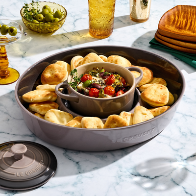 Prato para Aperitivo Cerâmica Signature 34cm Flint Le Creuset