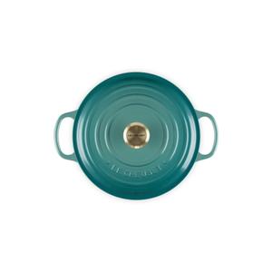 Panela Le Creuset Redonda Signature Bleu Riviera com Pegador Dourado 3,3L 22cm