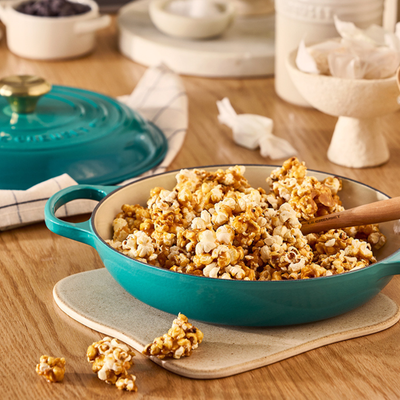 Caçarola Buffet Signature Bleu Riviera com Pegador Dourado 4L 32cm Le Creuset