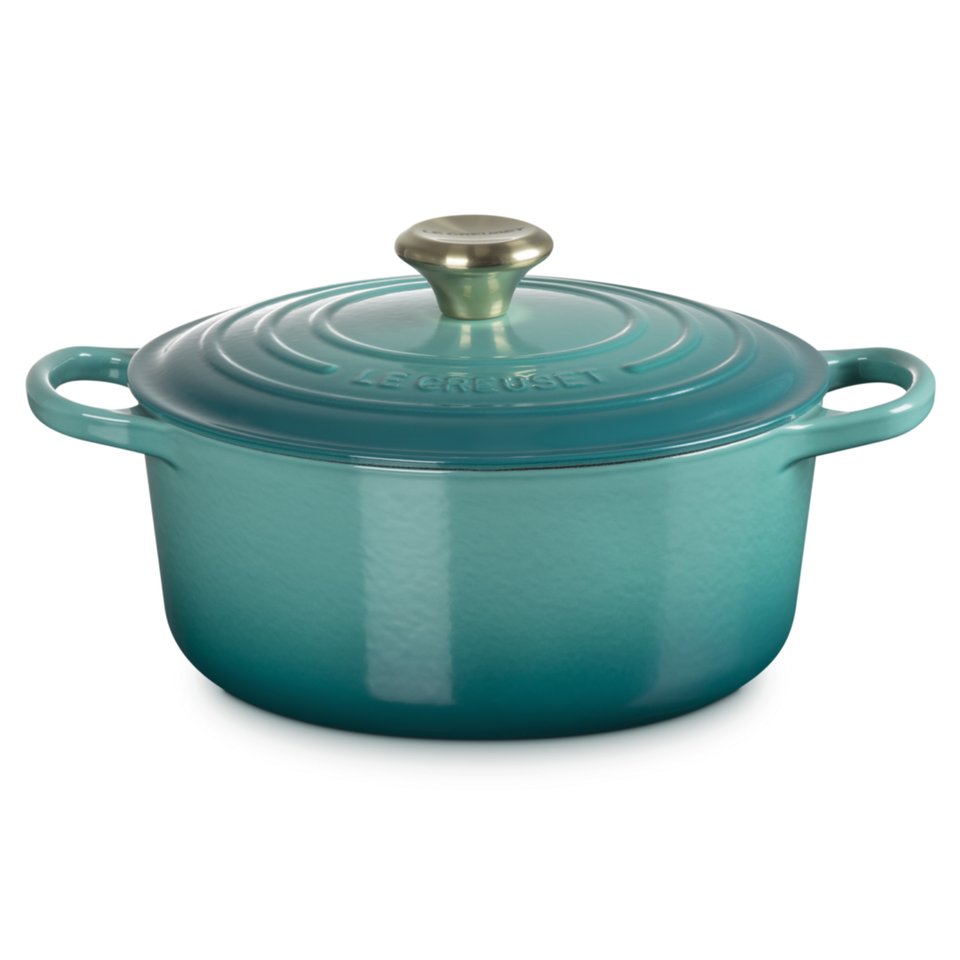 Panela Le Creuset Redonda Signature Bleu Riviera com Pegador Dourado 6,7L 28cm