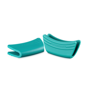 PRÉ-VENDA: Kit com 2 Pegadores de Silicone Bleu Riviera Le Creuset