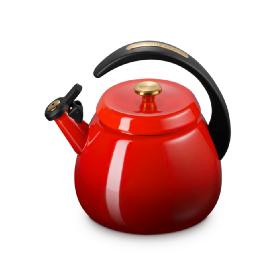 Chaleira Cloche 2,1L Vermelha com Pegador Dourado Le Creuset
