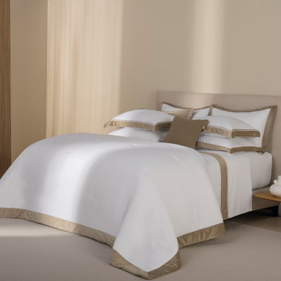 Jogo de Cama Queen Valestro 4 Pçs 300 Fios 100% Algodão Egípcio Branco / Nocciola Trussardi