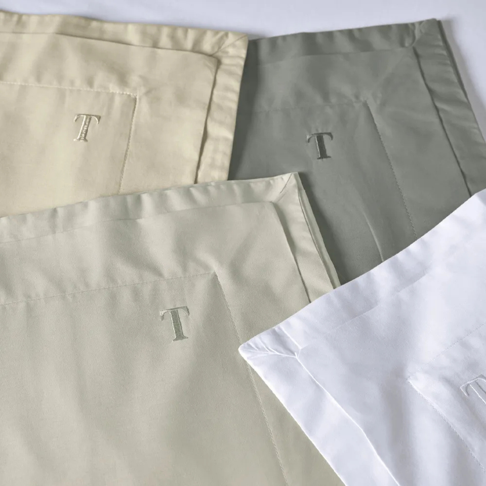 Jogo de Cama Casal Novoli 4 Pçs 200 Fios 100% Algodão Branco Trussardi