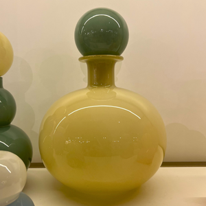 Garrafa Decorativa Bege e Verde Linha Contour