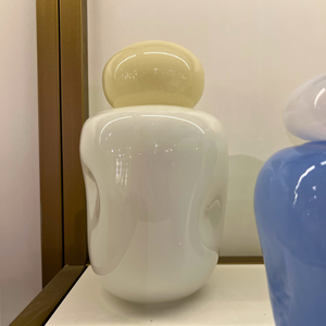 Garrafa Decorativa Branca e Bege Linha Contour
