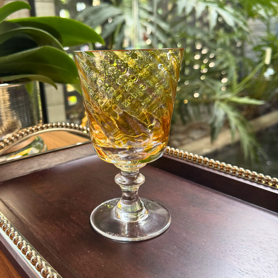 Taça Mozart em Puro Cristal para Água / Vinho Murano Colors Torcido Âmbar 450ml