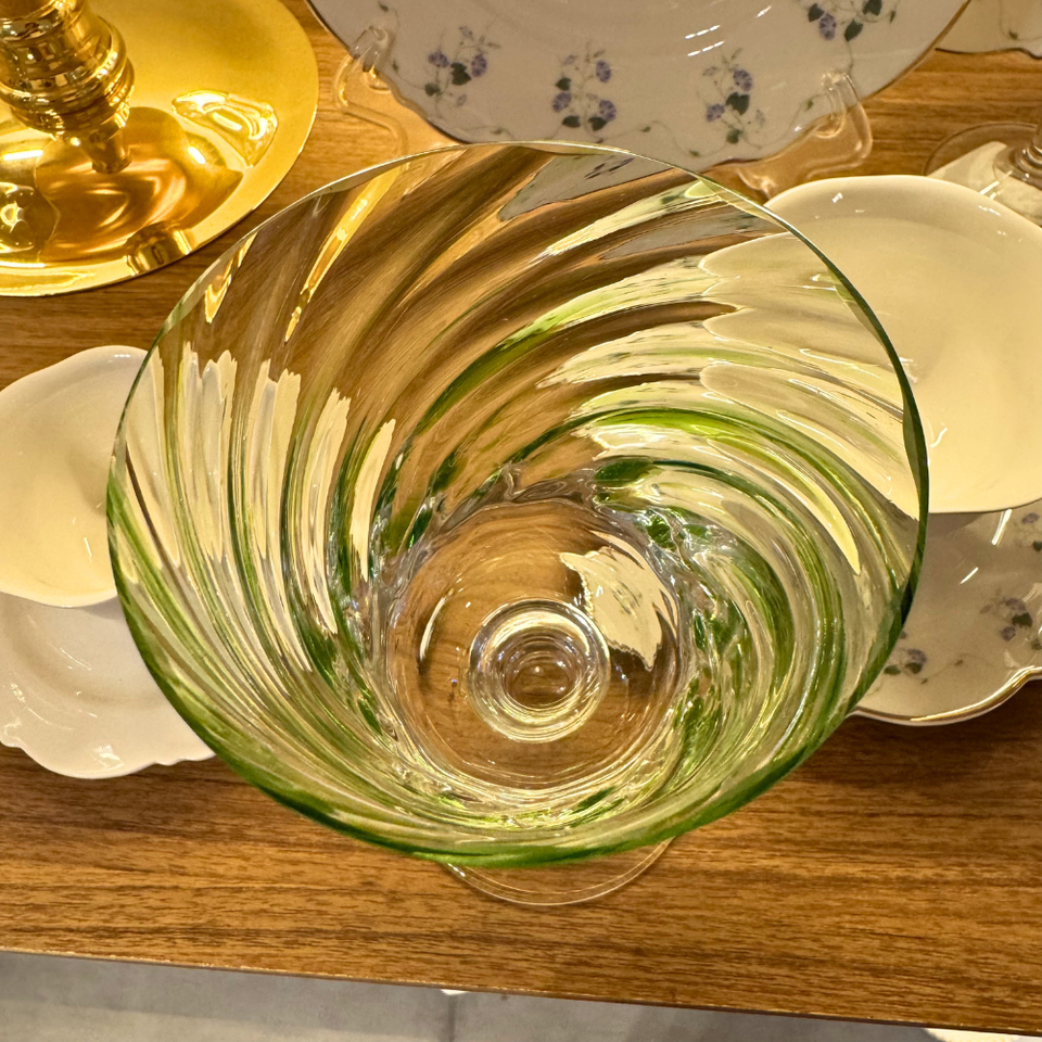 Taça Mozart em Puro Cristal para Água / Vinho Murano Colors Torcido Verde Clara 450ml
