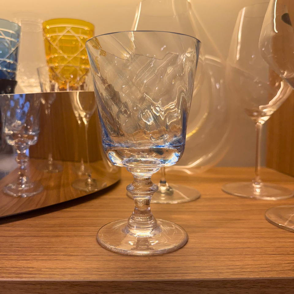 Taça Mozart em Puro Cristal para Água / Vinho Murano Colors Torcido Azul Clara 450ml