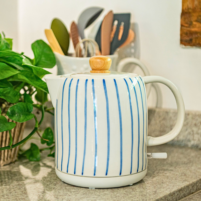 Chaleira Elétrica Porcelana Elegance Listrada Branca / Azul 1L 220V Tuut
