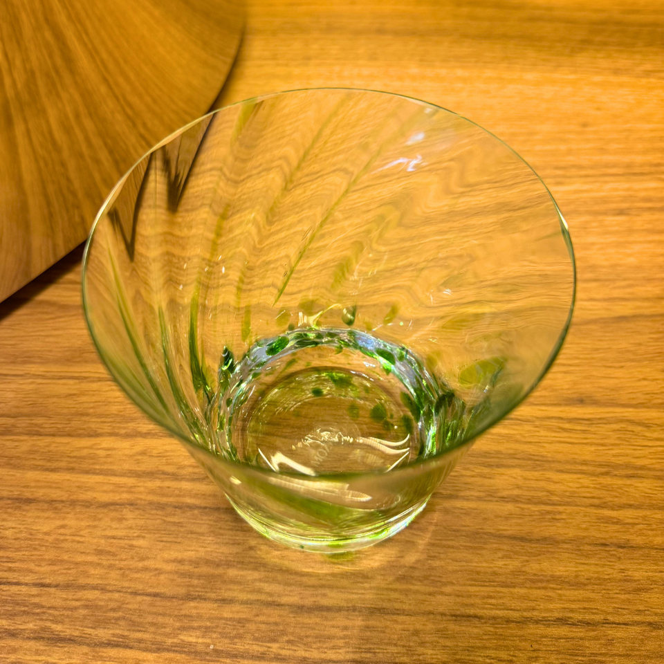 Copo Mozart em Puro Cristal para Whisky / Coquetel Murano Colors Torcido Verde Claro 450ml