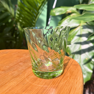 Copo Mozart em Puro Cristal para Whisky / Coquetel Murano Colors Torcido Verde Claro 450ml