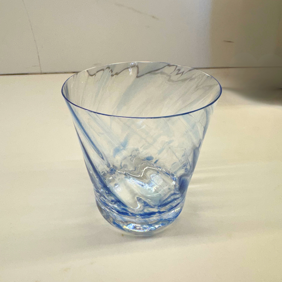 Copo Mozart em Puro Cristal para Whisky / Coquetel Murano Colors Torcido Azul Claro 450ml