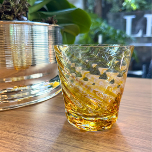 Copo Mozart em Puro Cristal para Whisky / Coquetel Murano Colors Torcido Âmbar 450ml
