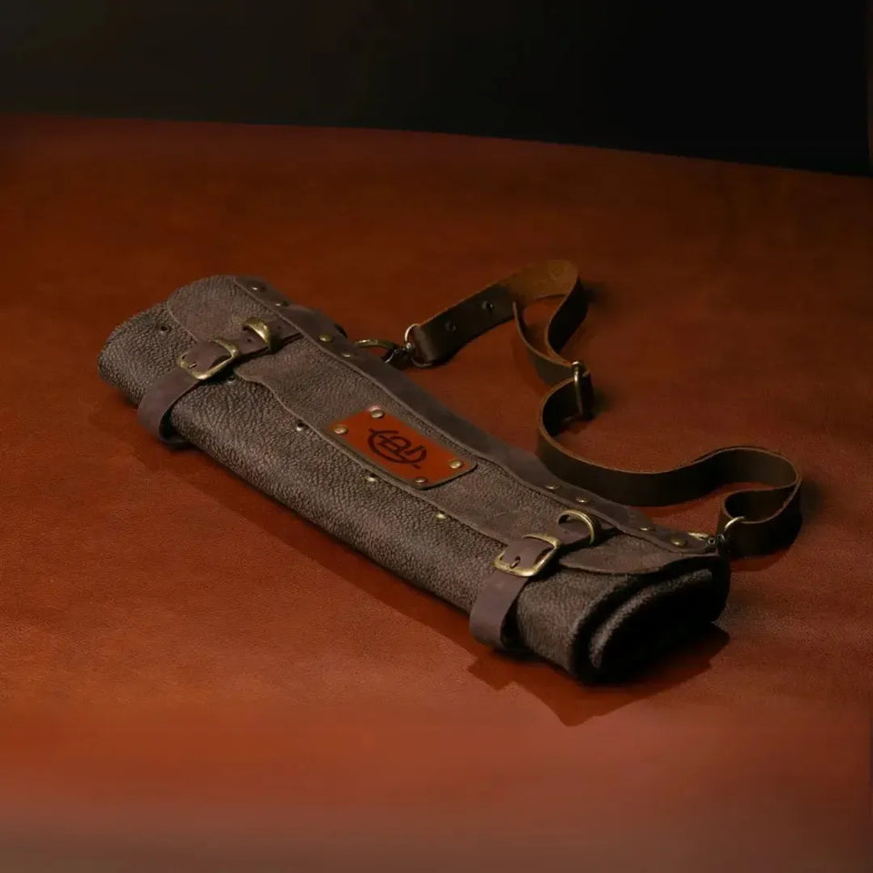 Estojo de Facas Artemano em Couro Médio Marrom Envelhecido