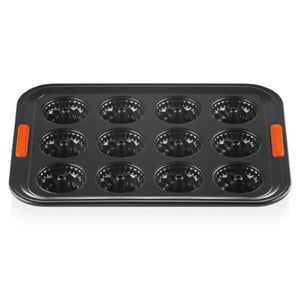 Forma para 12 Mini Bundts Metal Bakeware Le Creuset