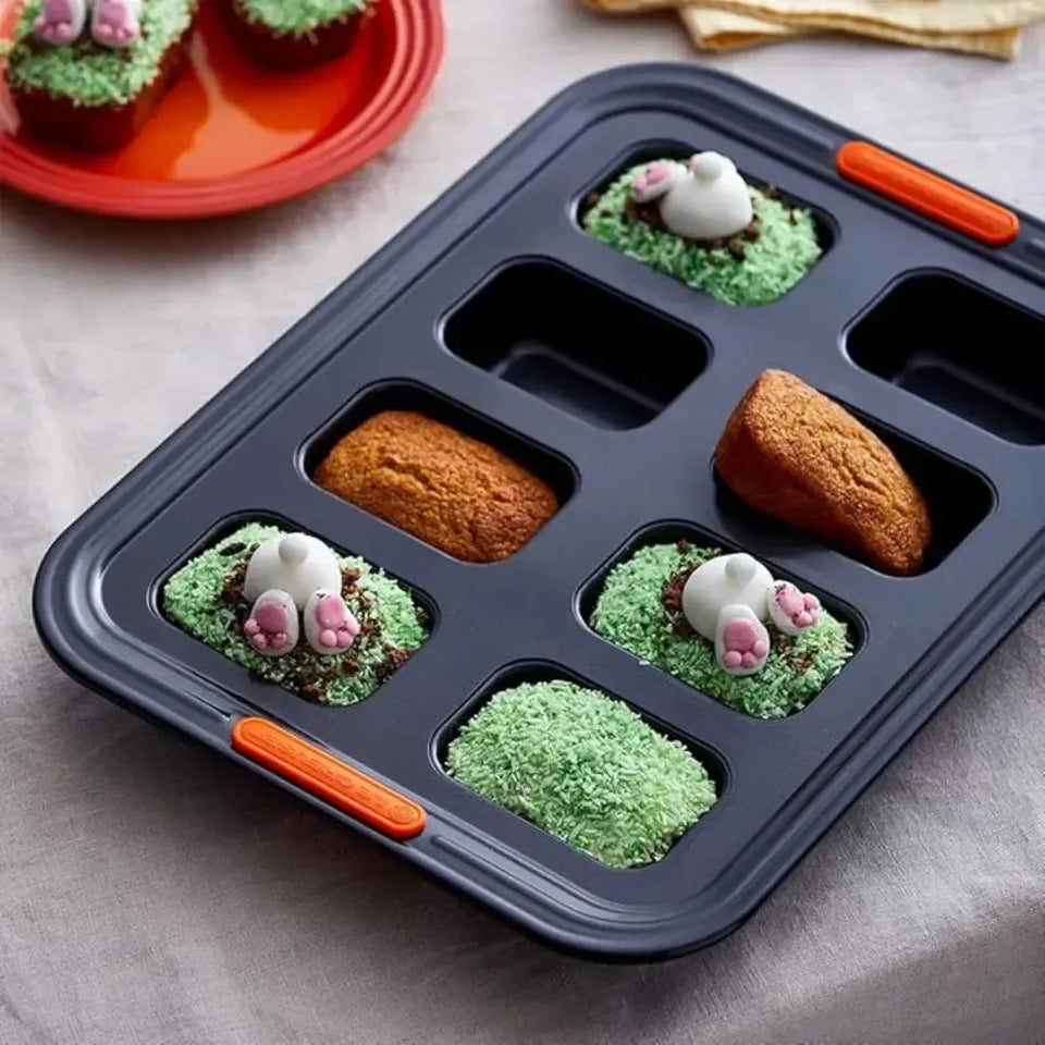 Forma para 8 Mini Pães Metal Bakeware Le Creuset